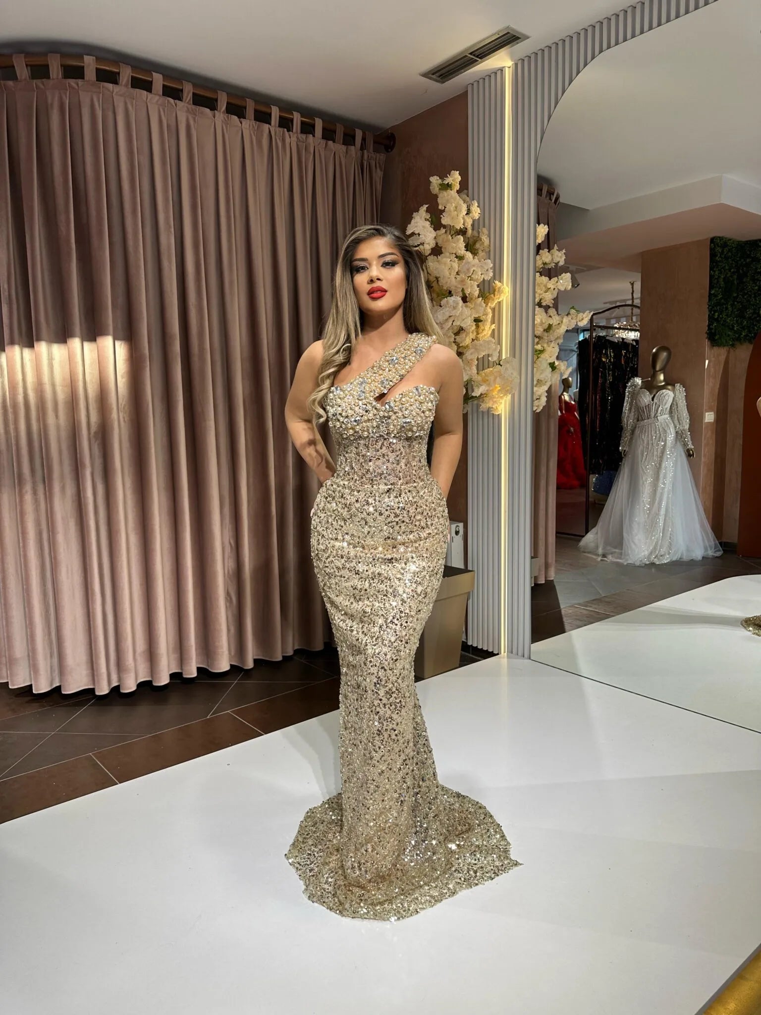 GOLD SEQUIN ONE-SHOULDER