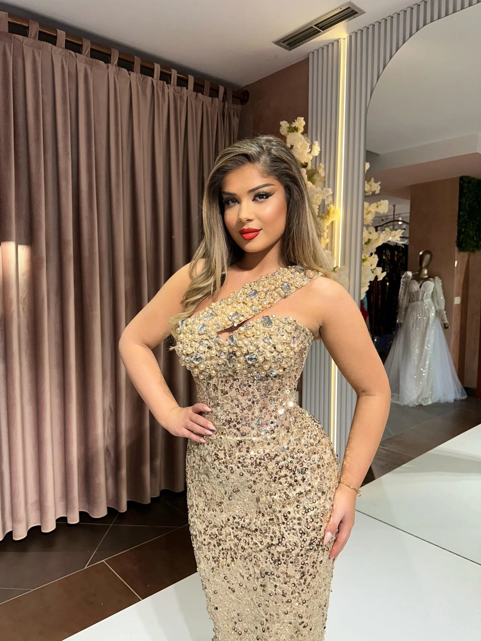 GOLD SEQUIN ONE-SHOULDER